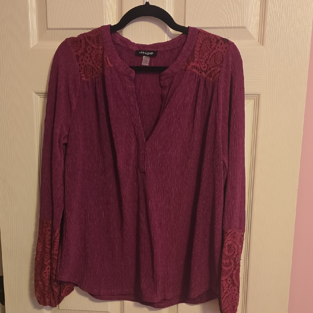 Cable &‎ Gauge Burgundy Lace Blouse